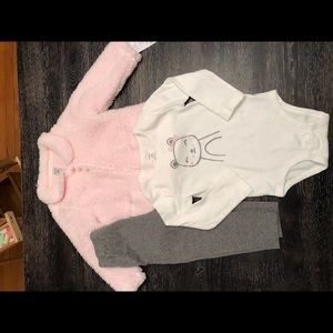 Carter’s 3 piece set 24 months